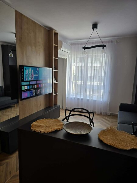 Popesti-Leordeni, Biruintei - metrou IMGB, studio